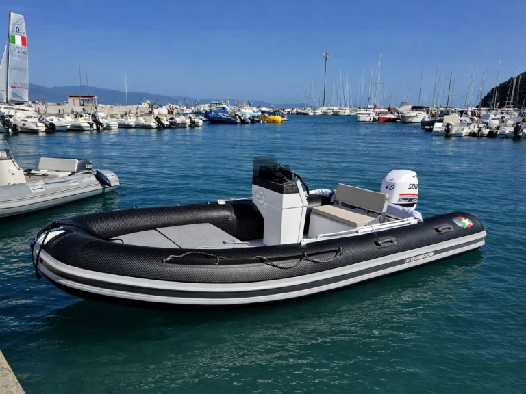 Noleggio Gommone Novamarine con patente nautica