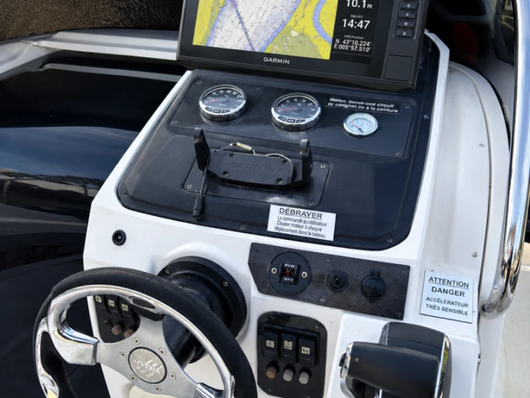 Noleggio Barca a motore Quicksilver con patente nautica