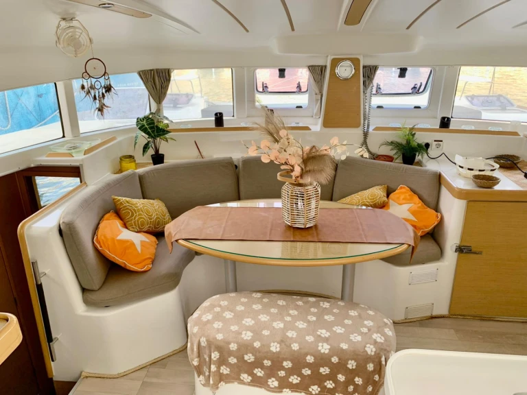 Noleggio a Empuriabrava – Lagoon Lagoon 380 S2 su SamBoat