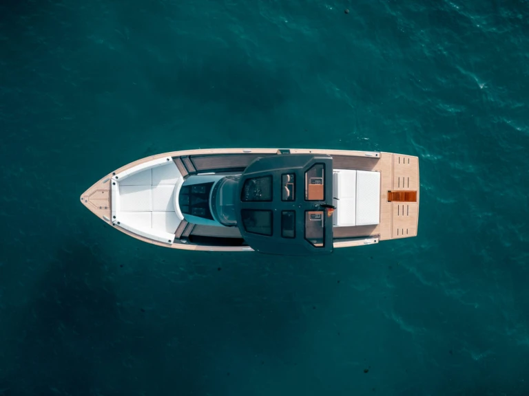 Noleggiare una Tesoro Yachts T40 a Chaniá