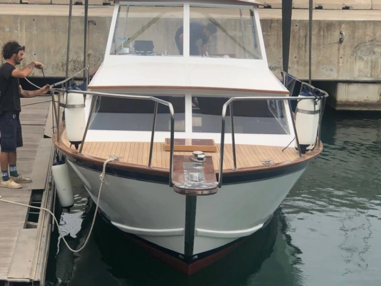 Noleggio barche Cris-Craft Chris-Craft Classic 30 a Mahón su Samboat