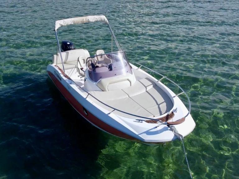 Noleggio Barca a motore Sessa Marine con patente nautica