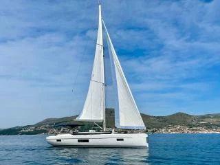 Barca a vela a noleggio a Castelli al miglior prezzo