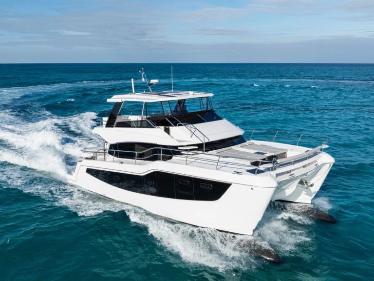 Noleggiare una Aquila Aquila 50 Yacht a Lignano Sabbiadoro