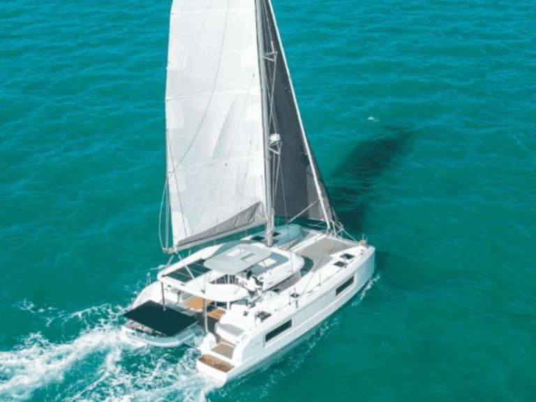 Noleggio barche Olbia economico Lagoon 38