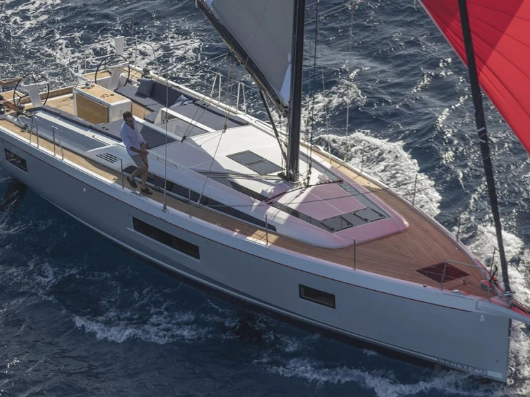 Noleggio Barca a vela Bénéteau con patente nautica