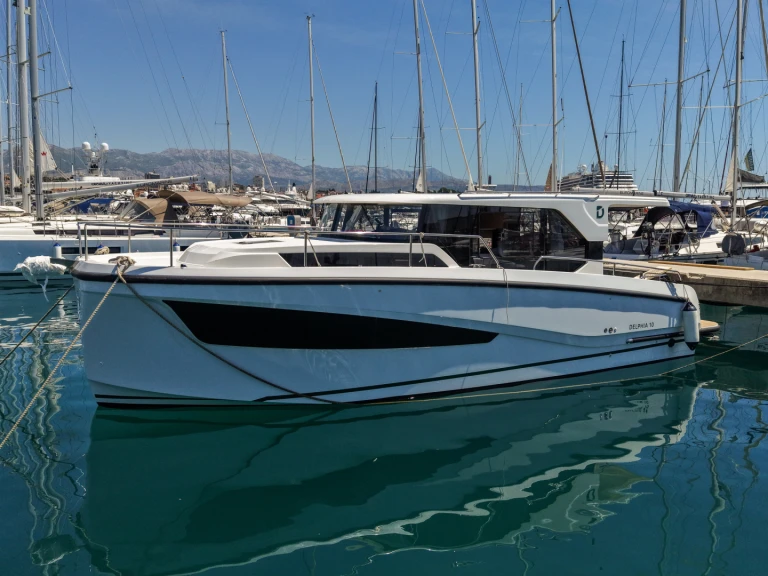 Noleggio a Spalato – Delphia Delphia 10 Sedan su SamBoat