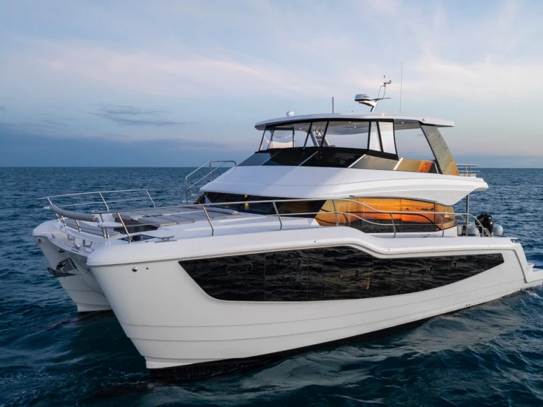Noleggiare una Aquila Aquila 50 Yacht a Lignano Sabbiadoro
