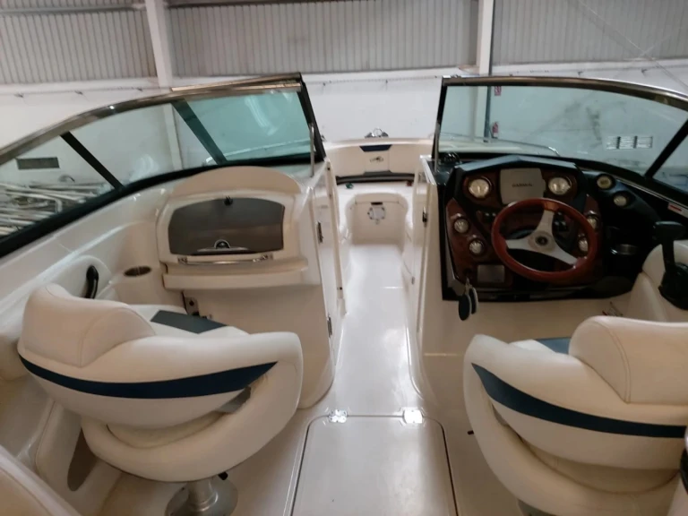 Noleggiare una Monterey 264 fs a Mahón