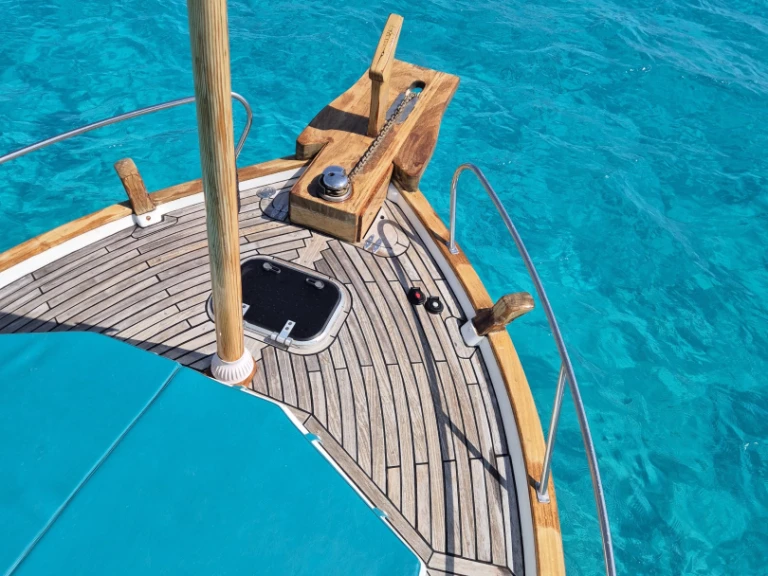 Noleggio Barca a motore con o senza skipper Llaut capeador a Mahón