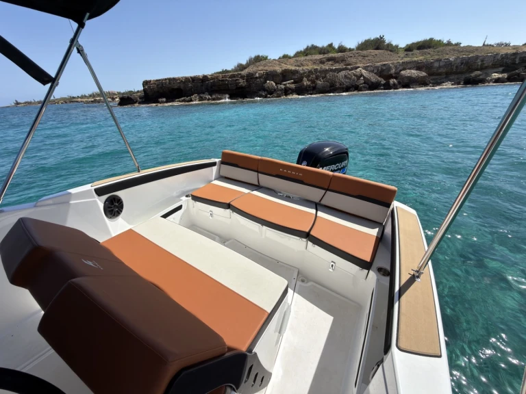 Noleggio Barca a motore a Protaras – Karnic 1851