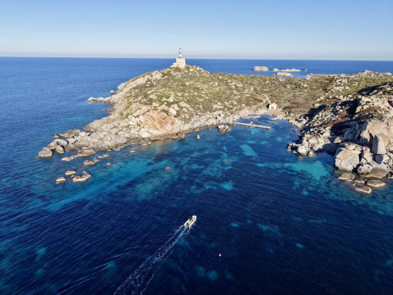 Noleggiare una Bwa California 550 a Villasimius