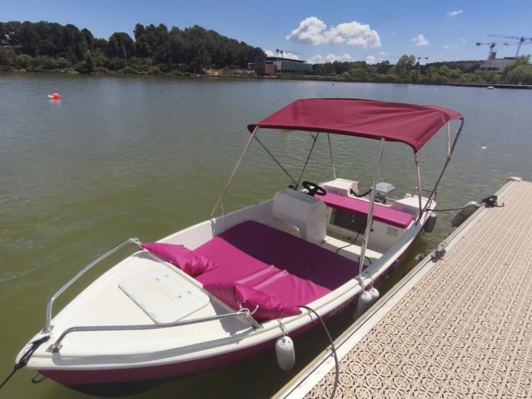 Noleggio Barca a motore a Istres – Naval plastica Livia 450