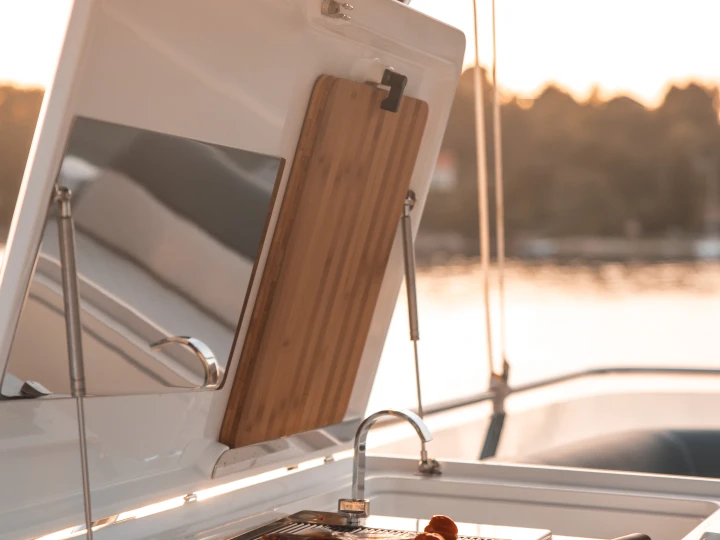 Noleggiare una Galeon Galeon 440 Fly a Seget Donji