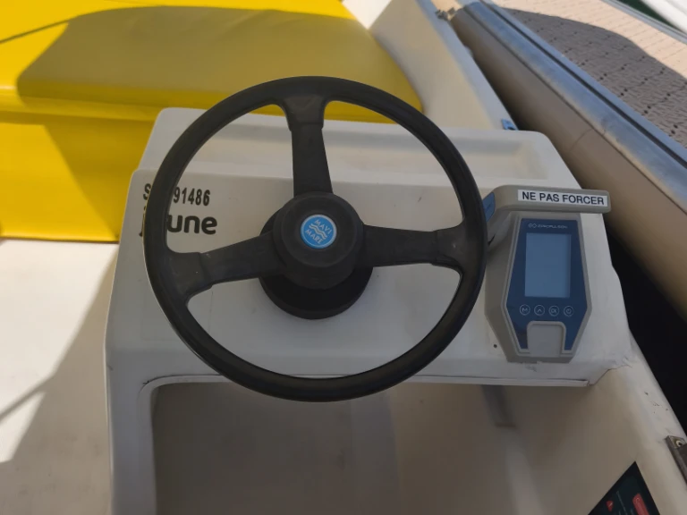 Sans Permis Électrique  da affittare a  Istres