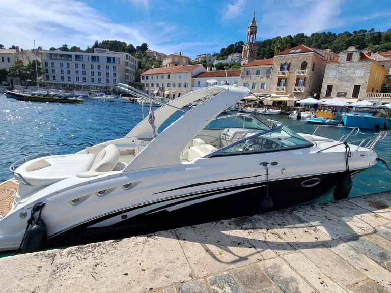 Noleggio Barca a motore a Spalato – Chaparral 275 ssi