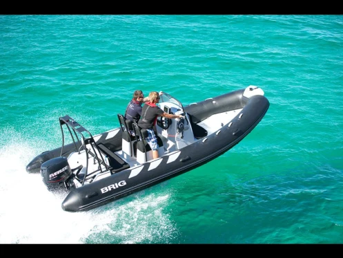 Noleggiare una Brig Navigator 570 a Marsiglia