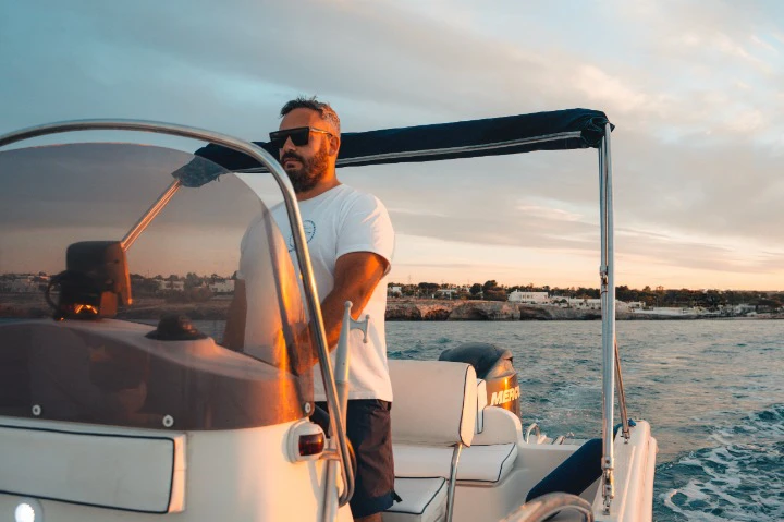 Noleggio Barca a motore a Monopoli – Blu-Blu 670 GT