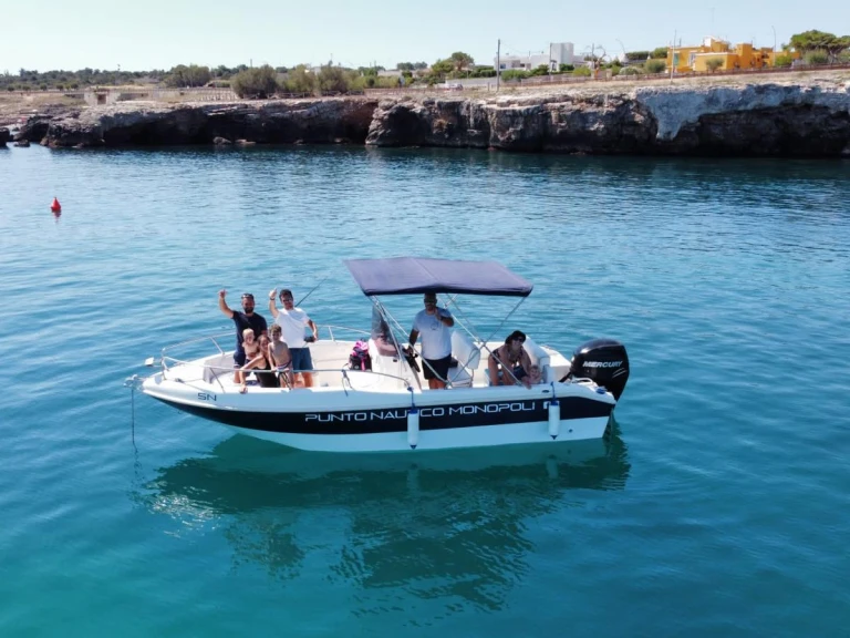 Noleggio Barca a motore Blu-Blu con patente nautica