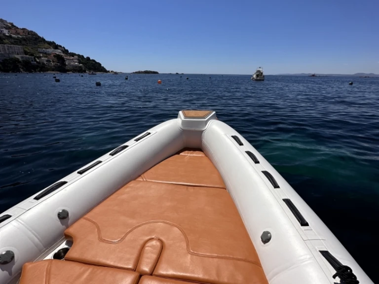 Noleggio Gommone a Empuriabrava – Tiger PROLINE 740