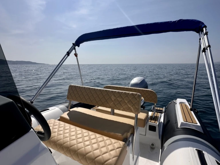 Noleggiare una Tiger Open 600 a Empuriabrava