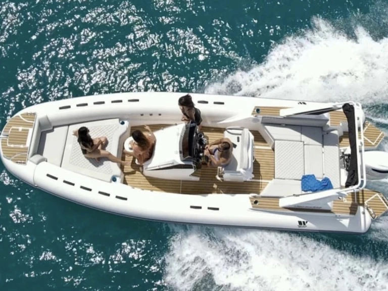 Noleggio barche Tiger 850 TOPLINE a Empuriabrava su Samboat