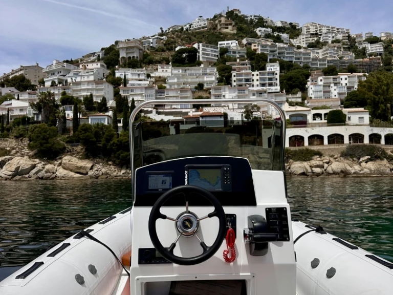 Noleggiare una Tiger Proline 620 a Empuriabrava