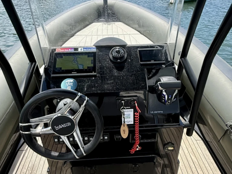 Noleggio Gommone a Combrit – Sea Water Sea Water Phantom 230