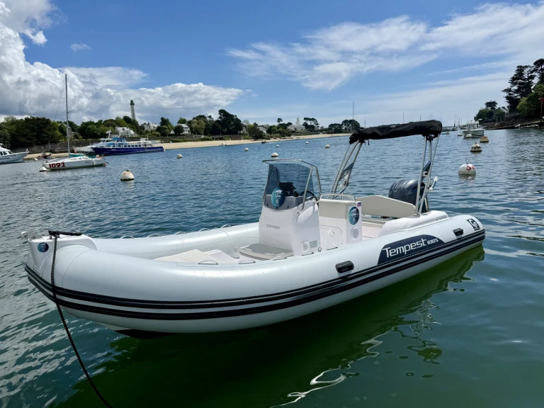 Noleggio Gommone Capelli con patente nautica