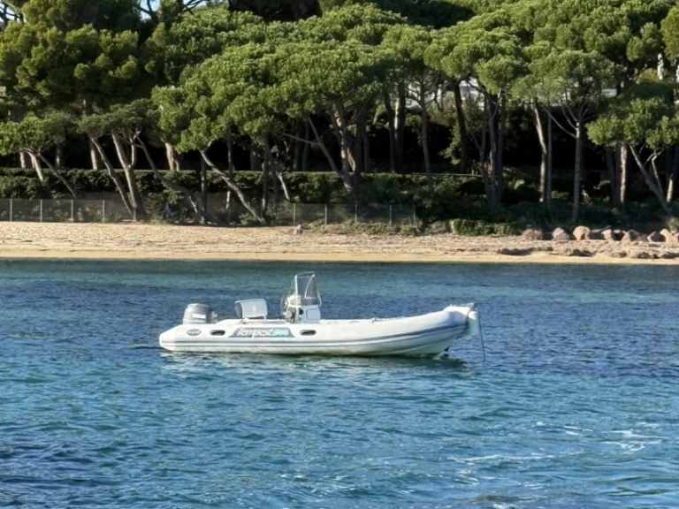 Noleggio Barca a motore con o senza skipper Capelli a Port Grimaud