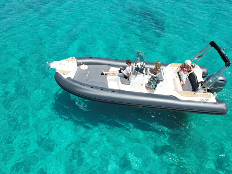 Noleggio Gommone a Porto-Vecchio – Capelli Capelli 700
