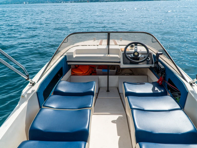 Noleggio Barca a motore con o senza skipper Rio a Annecy