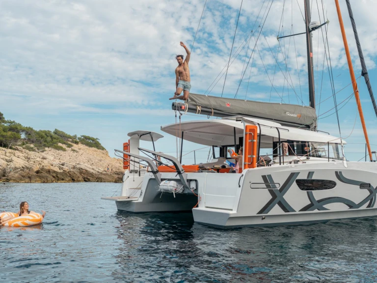 Noleggio Catamarano Excess con patente nautica