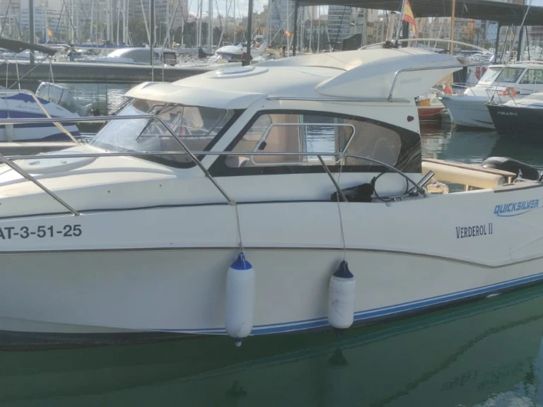 Noleggio barche Alicante economico Activ 420 Cabin