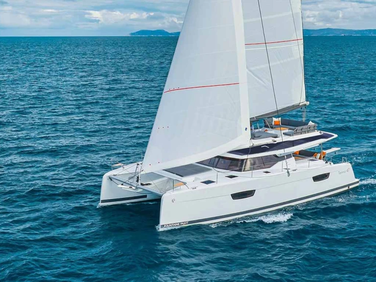 Noleggiare una Fountaine Pajot Tanna 47 a Pola