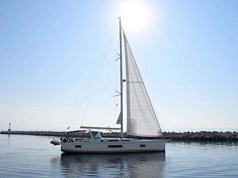 Noleggio Barca a vela Bénéteau con patente nautica