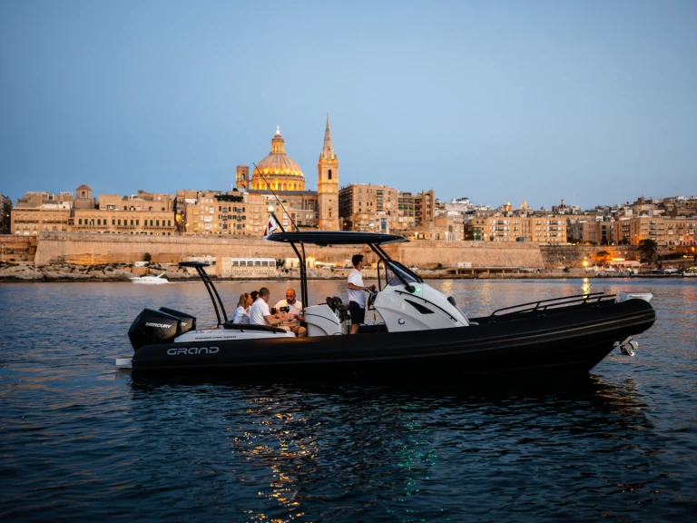 Grand Boats Golden Line G850LF da affittare a  Il-Kalkara