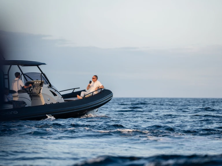 Noleggio Gommone a Il-Kalkara – Grand Boats Golden Line G850LF