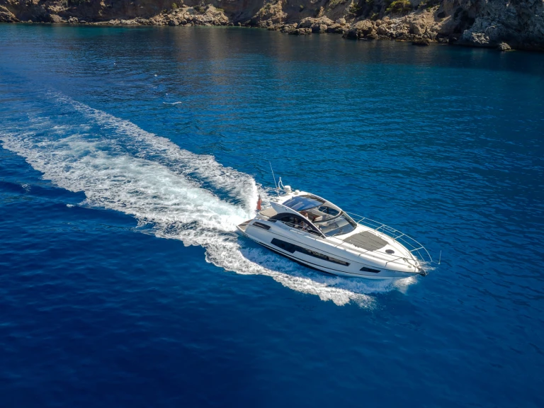 Noleggio Barca a motore a Vilamoura – Sunseeker San Remo 53