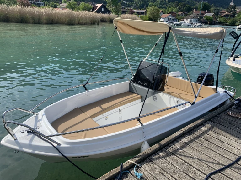 Noleggio barche Valory V440 a Annecy su Samboat