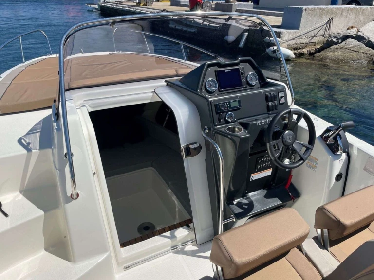 Noleggio Barca a motore a Bossoglina – Quicksilver Activ 755 Sundeck
