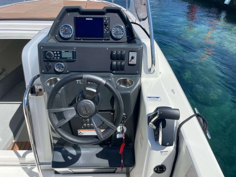 Noleggio barche Quicksilver Activ 755 Sundeck a Bossoglina su Samboat