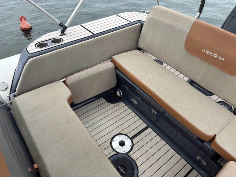 Zodiac Medline 7.5 da affittare a  Trogir
