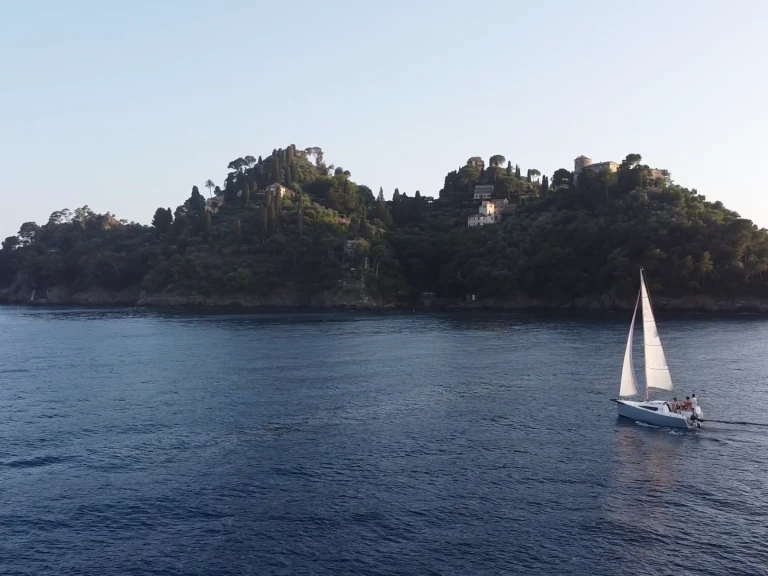 Barca a vela a noleggio a Rapallo al miglior prezzo