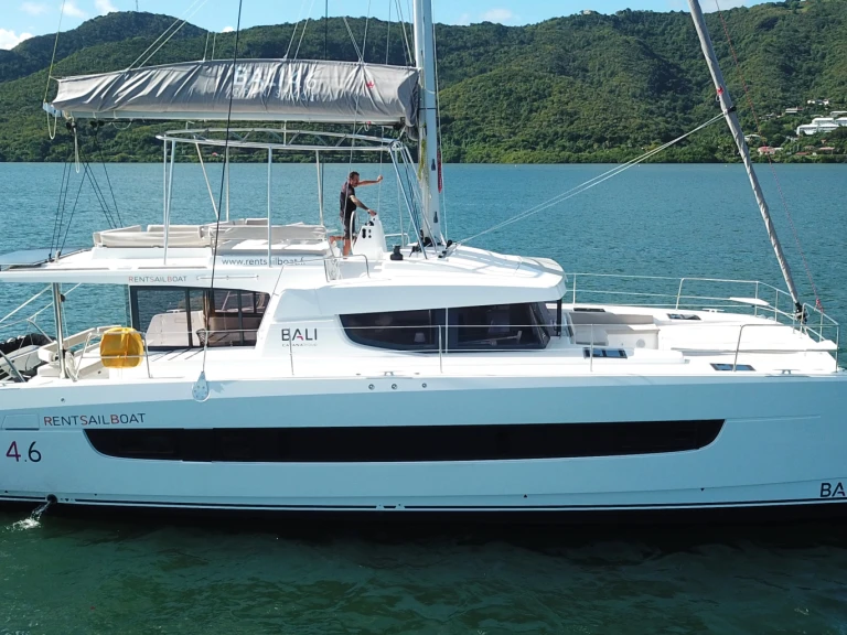 Noleggiare una BALI 4.6 5 CABINES NUM 4 BALI 4.6 5 CABINES NUM 4 a Le Marin