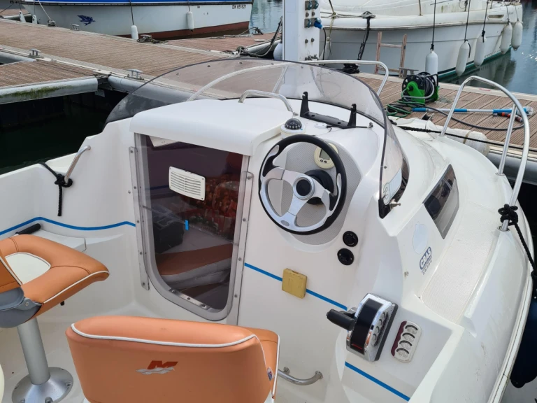 Noleggio barche Quicksilver Quicksilver 470 Cruiser a Dunkerque su Samboat