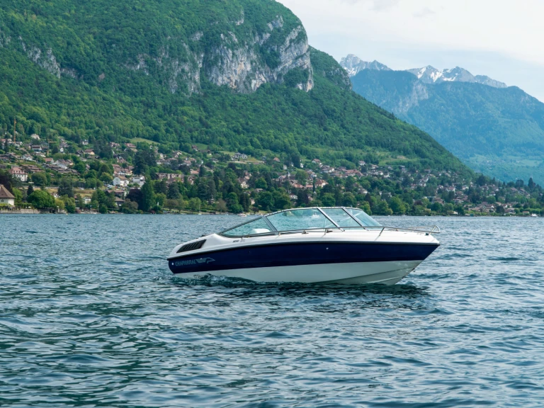 Noleggio Barca a motore Chaparral con patente nautica