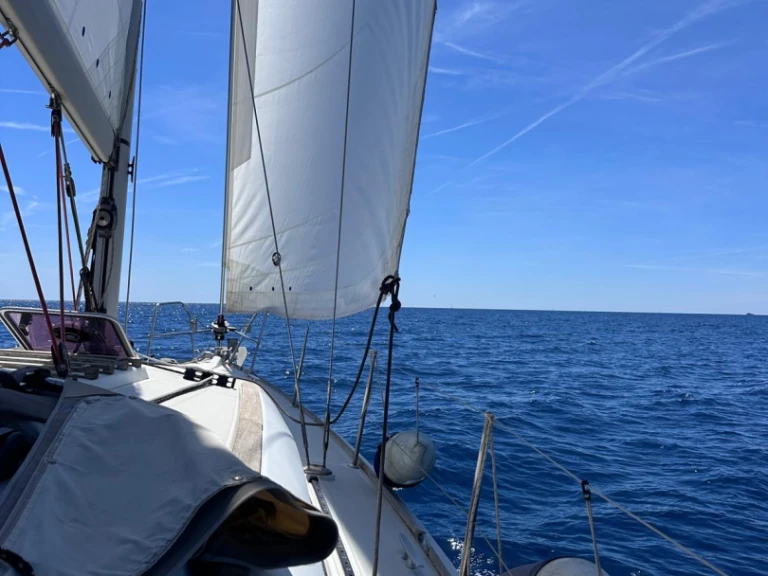 Noleggiare una Jeanneau Sun Odyssey 36 a Monaco-Ville
