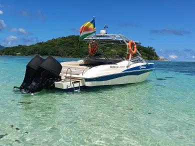 Noleggio Barca a motore fisherman con patente nautica