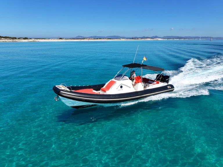 Noleggiare una Nuova Jolly Prince 35 Sport Cabin a Marina Botafoch